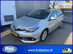 Toyota Auris Touring Sports - 1.8 Hybrid Trend / PANORAMADAK / NAVIGATIE /CAMERA / CRUISE CONTROL