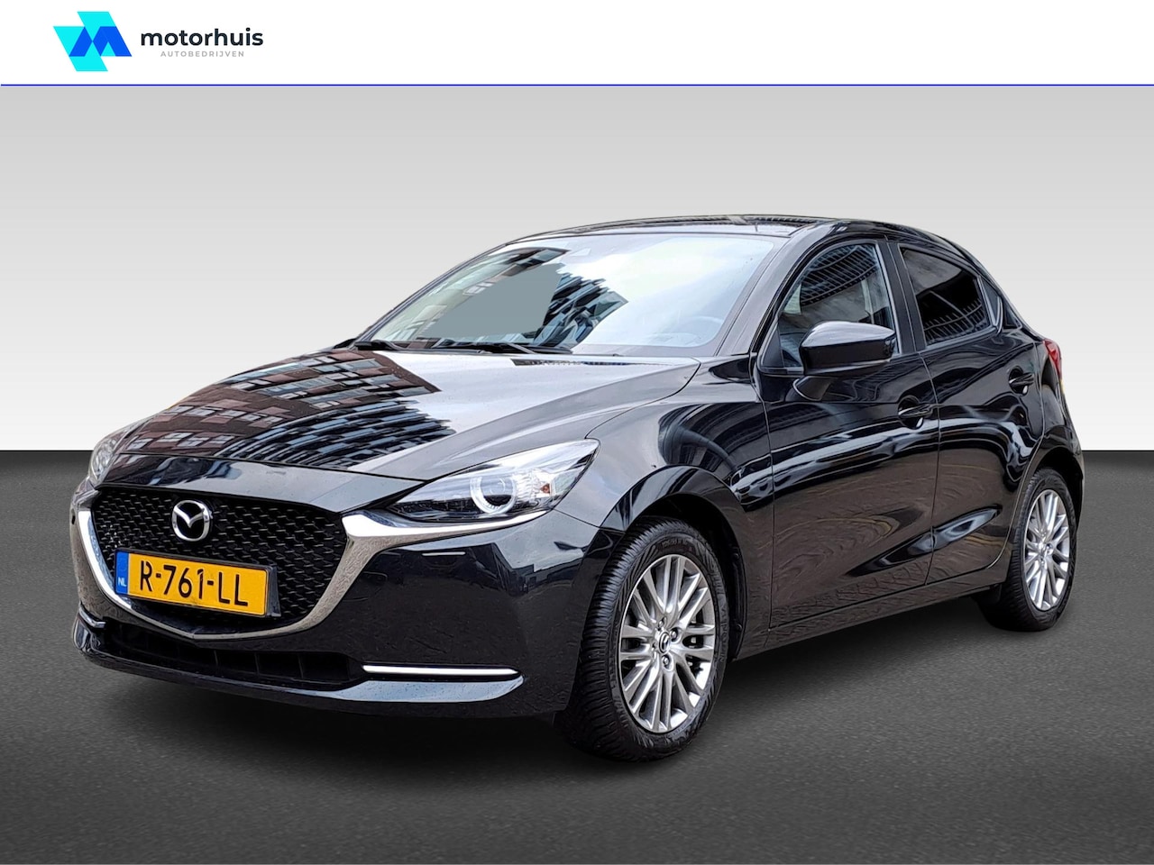 Mazda 2 - 1.5 SKYACTIV-G 90PK LUXURY NAVI CAMERA HUD LED ECC NAP MANUAL - AutoWereld.nl