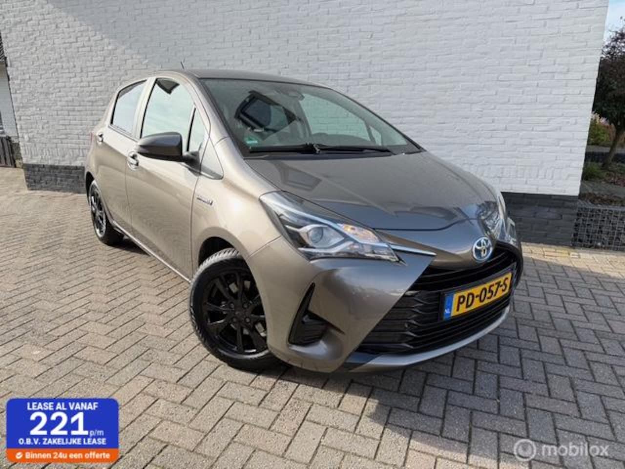 Toyota Yaris - 1.5 Hybrid ORG NL Dealer ondh Garantie - AutoWereld.nl