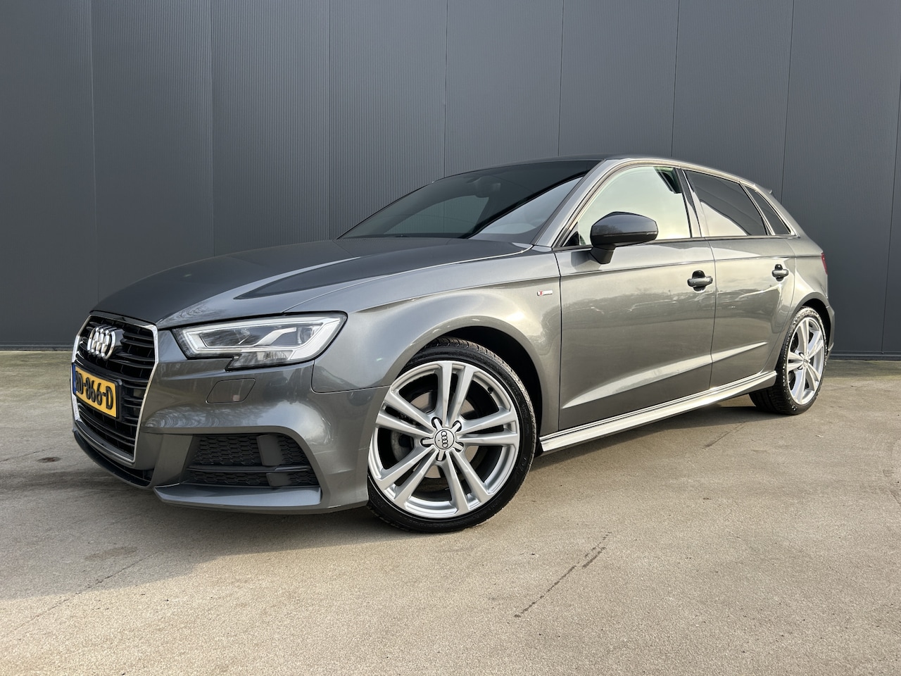 Audi A3 Sportback - 1.0 TFSI Sport S Line Edition XENON 18 INCH LED NAVI CRUISE ECC - AutoWereld.nl