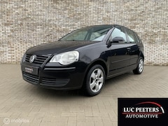 Volkswagen Polo - 1.4-16V Comfortline/5DRS/CV/AC/LMV/TREKHAAK