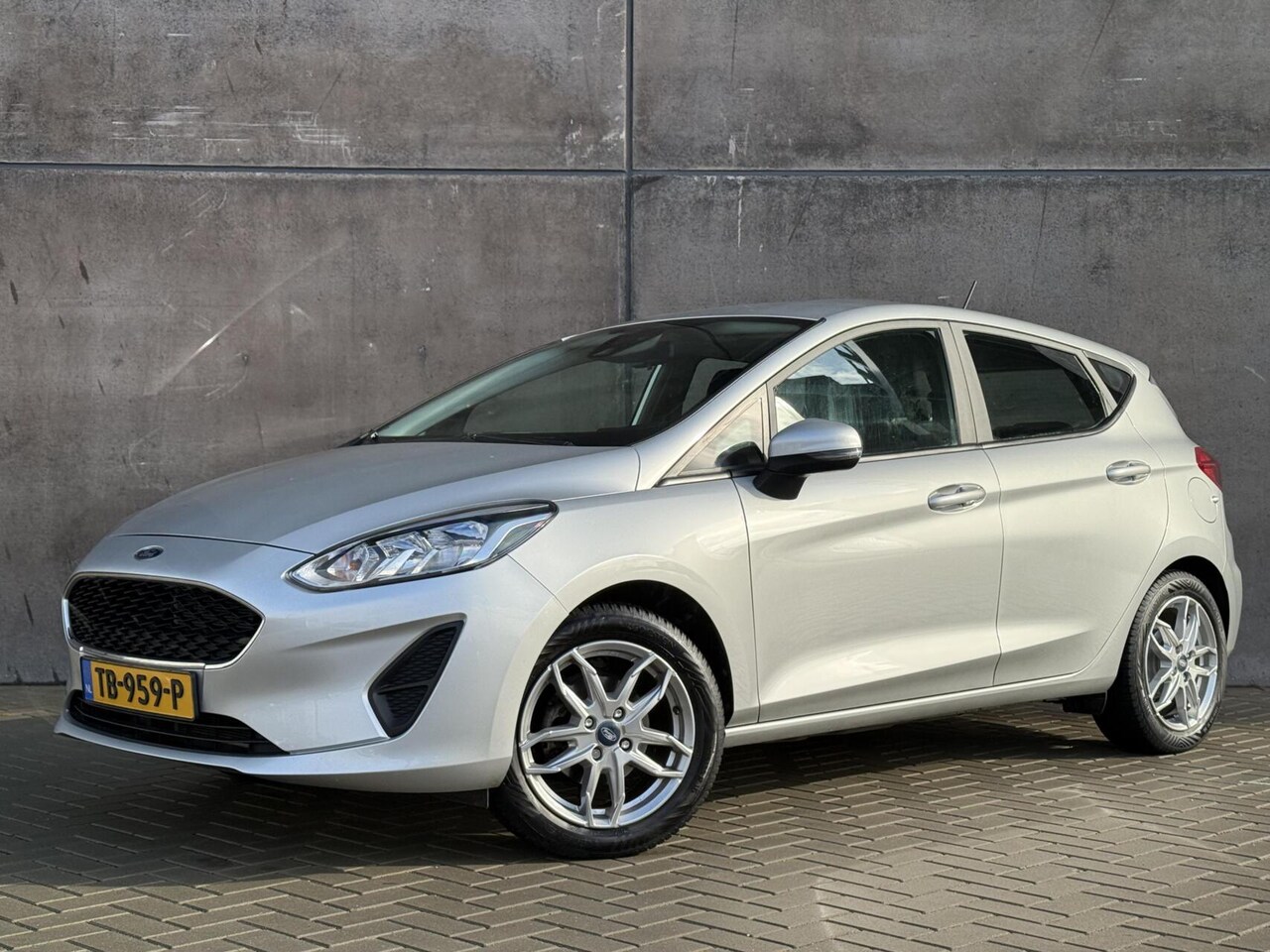 Ford Fiesta - 1.1 Trend | Trekhaak | Navigatie | APK 02-2027 | Airco | CarPlay | - AutoWereld.nl