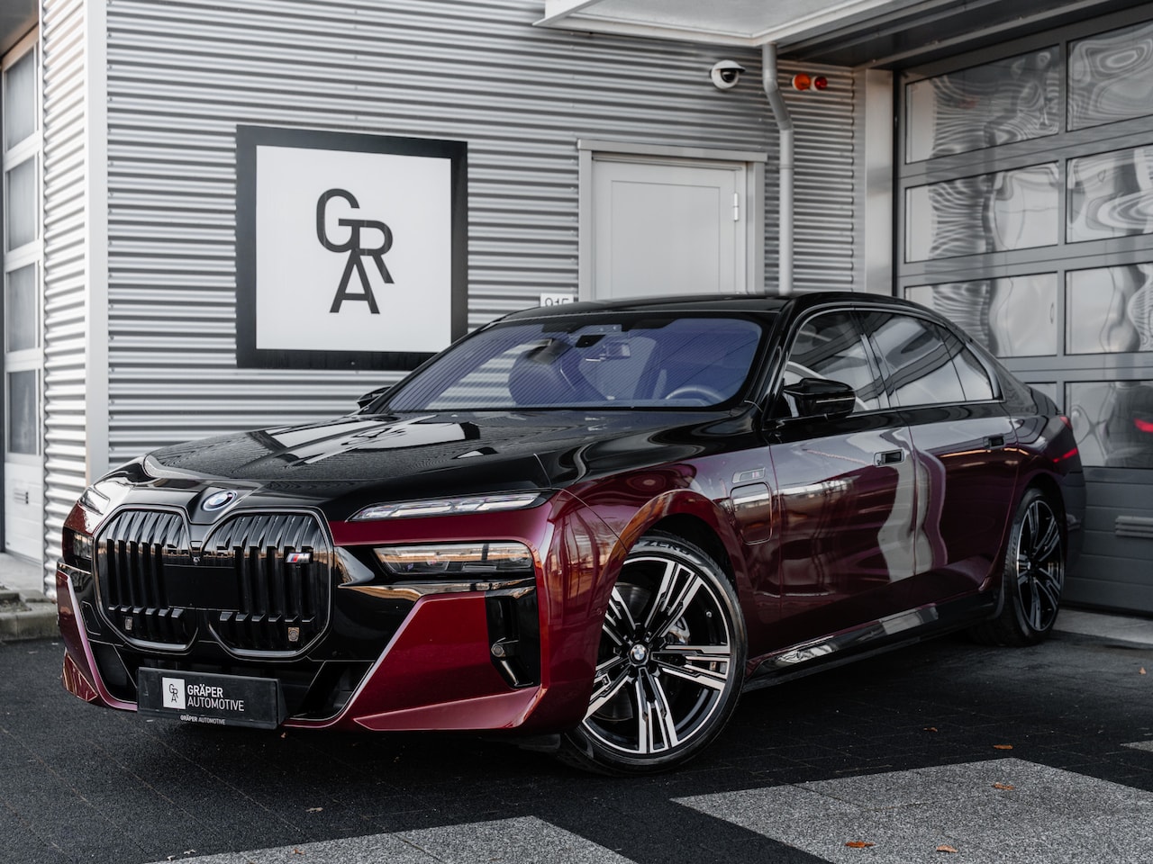 BMW 7-serie - M760e xDrive | Rear Seat Entertainment l FULL PPF | Sky Lounge | Two tone | Bowers & Wilki - AutoWereld.nl