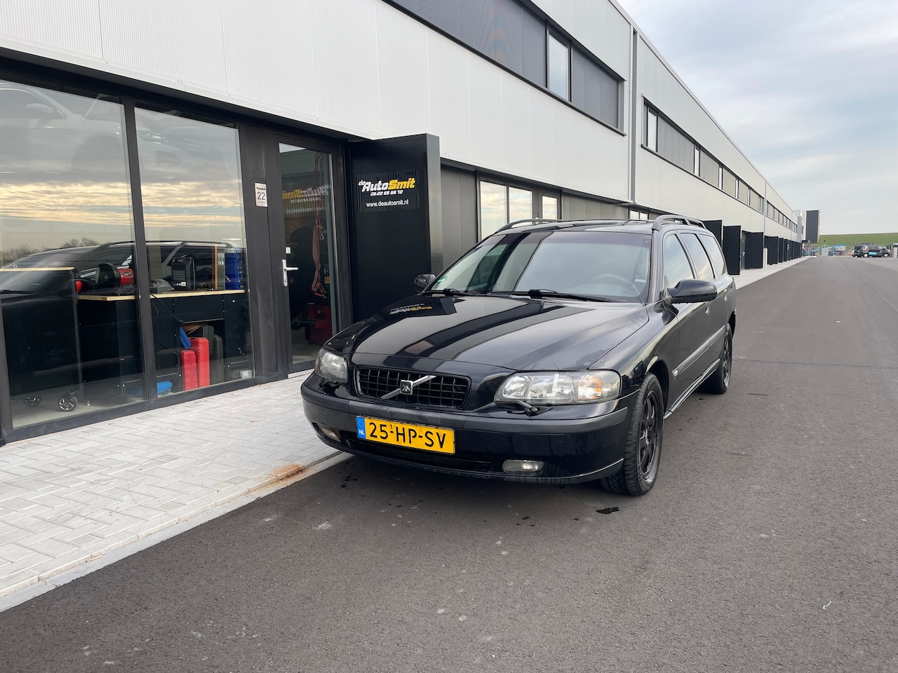Volvo V70 - 2.4 T AWD - AutoWereld.nl