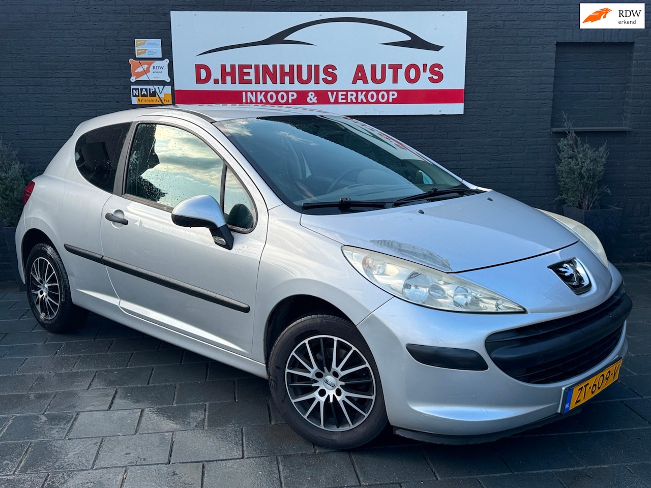 Peugeot 207 - 1.4 XR INRUILKOOPJE, ZO MEENEEMEN - AutoWereld.nl