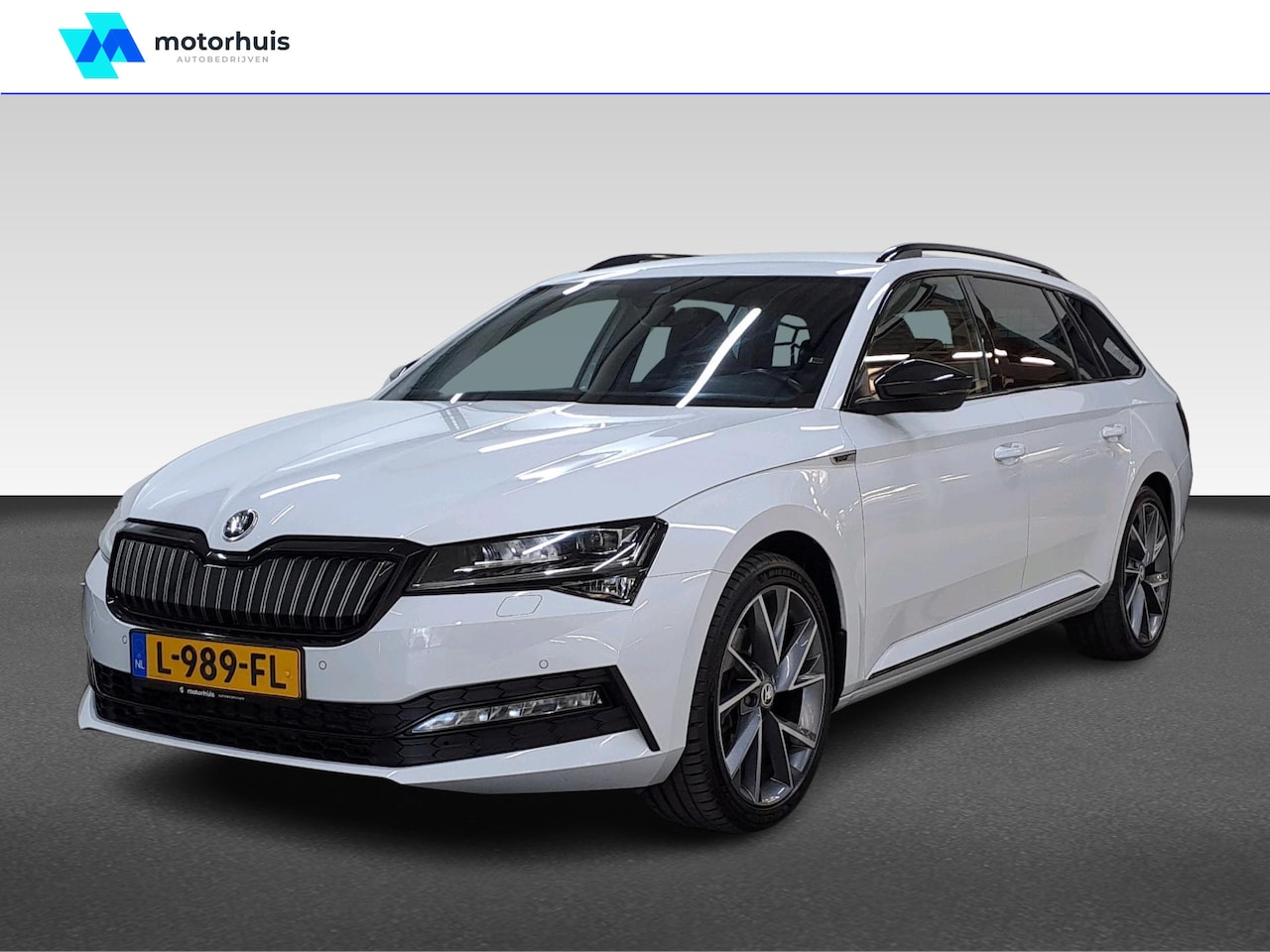 Skoda Superb Combi - 1.4 TSI PHEV 217PK DSG SPORTLINE BUSINESS NAVI PDC TEL CAMERA NAP AUTOMATIC - AutoWereld.nl