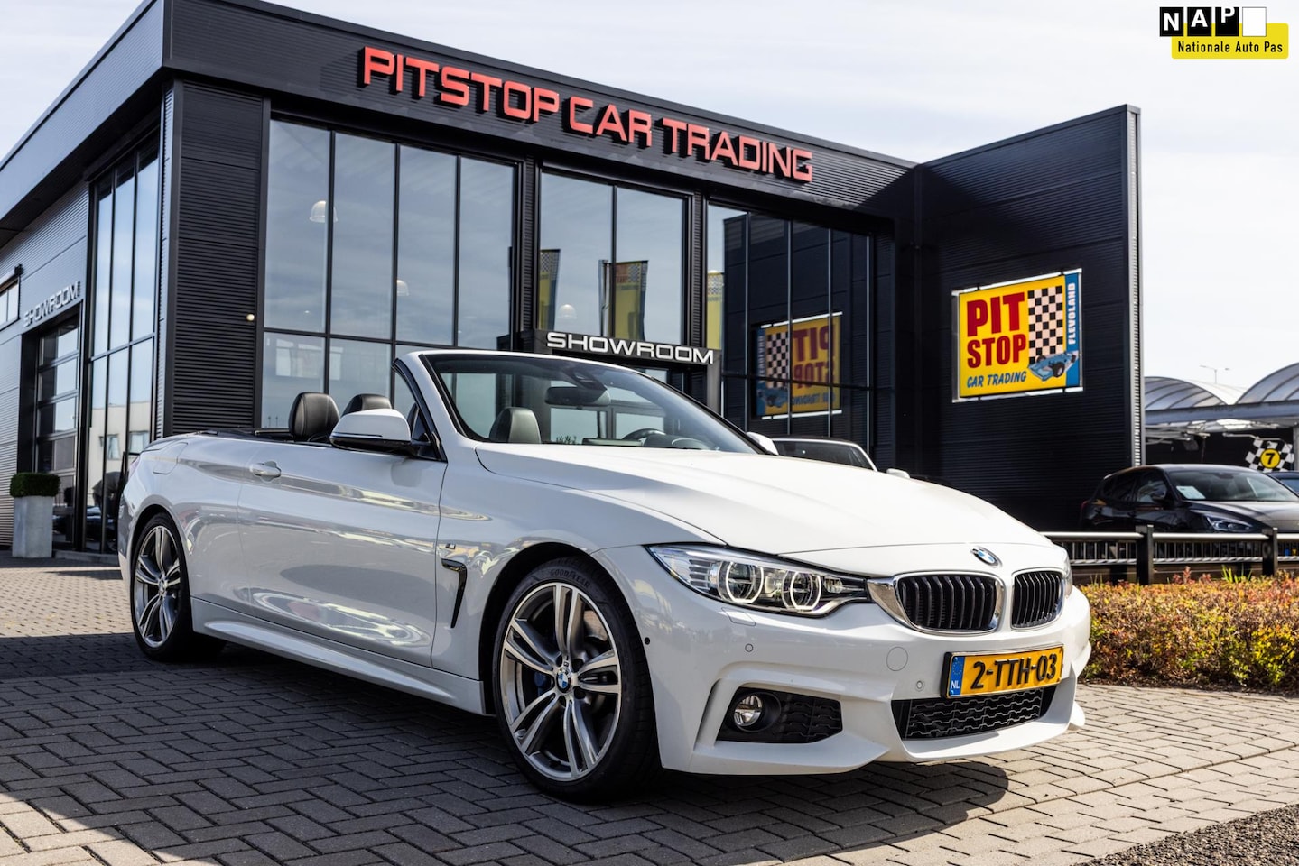 BMW 4-serie Cabrio - 428i M Sport 428i M-Sport, 245PK, Nekverwarming, H&K Audio, Full! - AutoWereld.nl