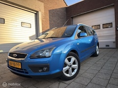 Ford Focus Wagon - 1.6-16V Trend