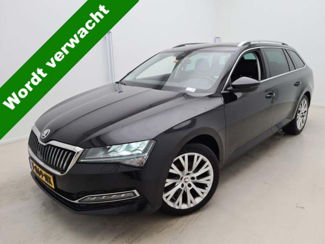Skoda Superb Combi - 1.5 TSI ACT Busn. Ed. Plus NL-auto / 360 camera / Stuur,stoel verw. / Memory seats - AutoWereld.nl