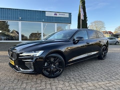 Volvo V60 - 2.0 T8 Plug-in hybrid AWD Ultra Dark