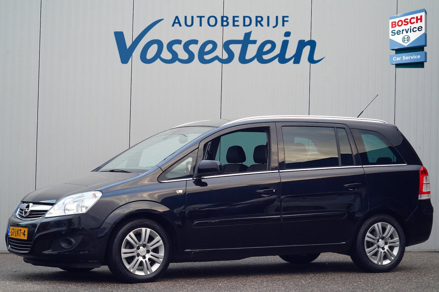 Opel Zafira - 1.8 Cosmo / NL-Auto / 7-Pers. / 185dkm NAP / Airco / Trekhaak - AutoWereld.nl