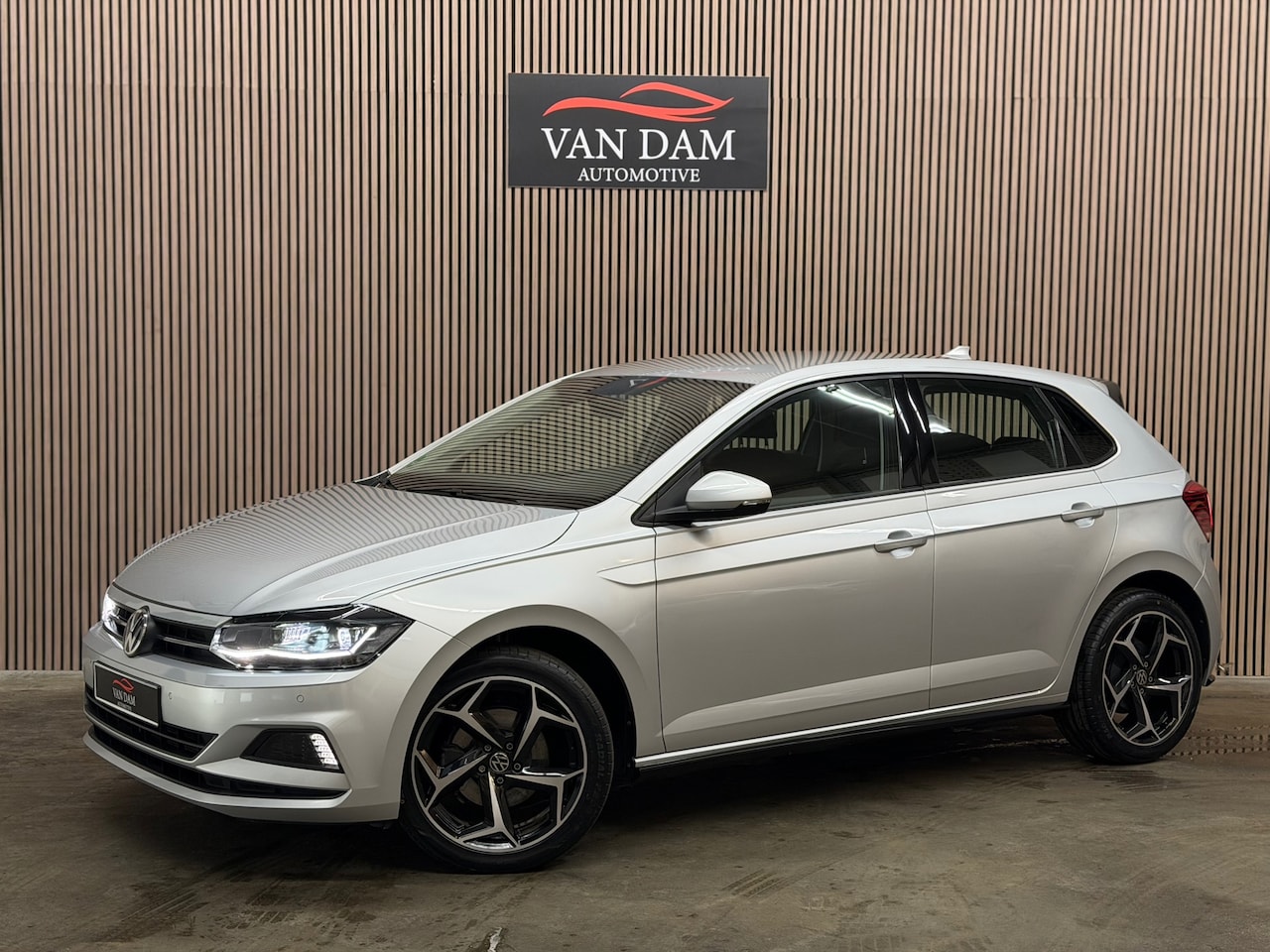 Volkswagen Polo - 1.6 TDI R-Line 2019 DSG LED CAR-PLAY BLUETOOTH - AutoWereld.nl