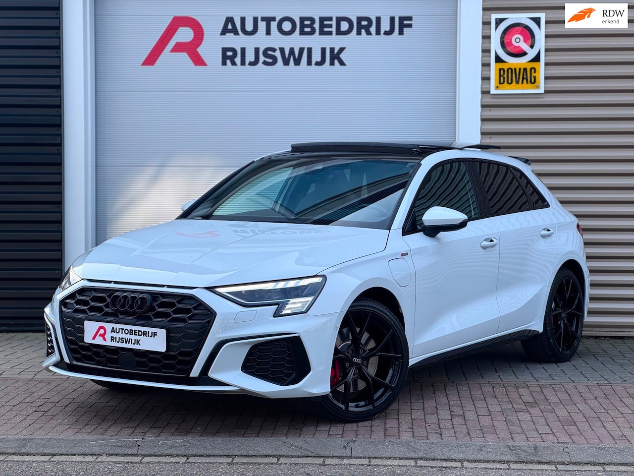 Audi A3 Sportback - 45 TFSI e S edition Competition S3 Pano/B&O/Keyless - AutoWereld.nl