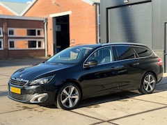 Peugeot 308 SW - 1.2 e-THP Première Panoramadak Navi Cruise NAP