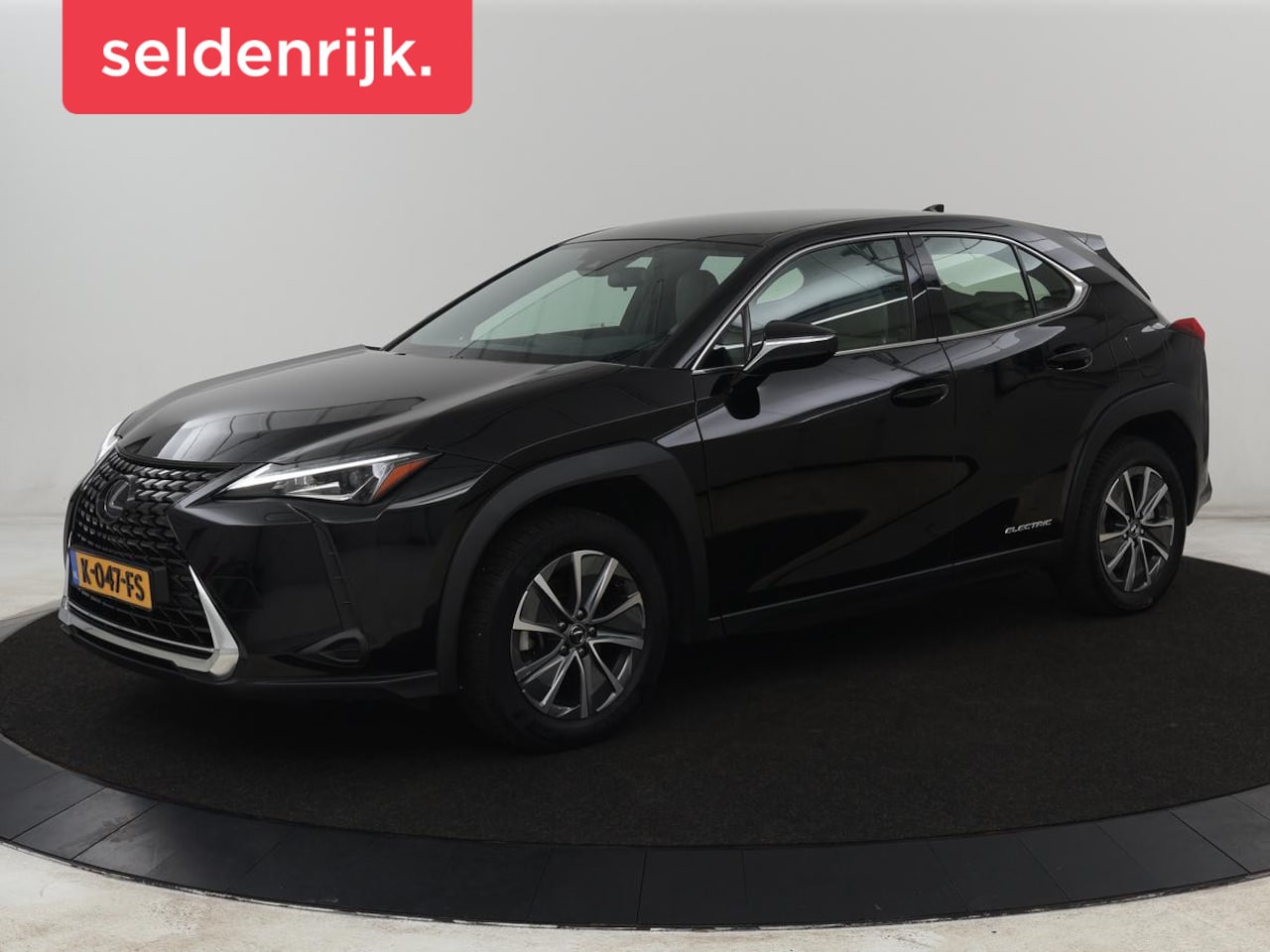 Lexus UX - 300e 54 kWh | Alcantara | Adaptive cruise | Carplay | Full LED | Elektrische stoelen | Cli - AutoWereld.nl