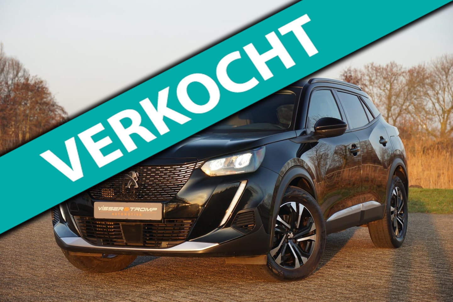 Peugeot 2008 - 1.2 PureTech Allure 130pk Automaat - Noir Perla Nera - Carplay/Camera/LED - AutoWereld.nl