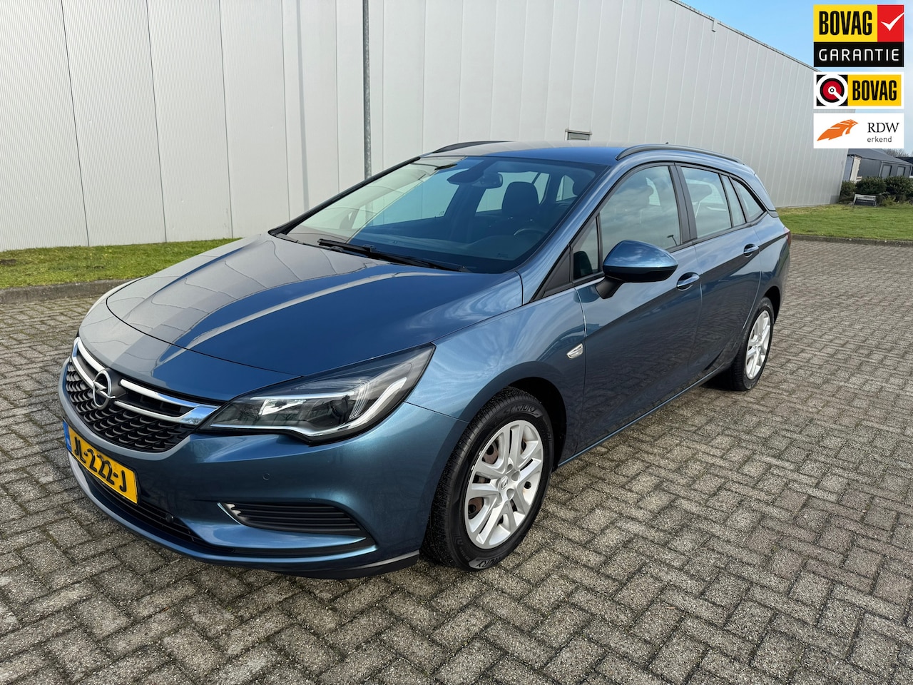 Opel Astra Sports Tourer - 1.0 Edition 1.0 Edition , Navigatie, Parkeersensoren voor en achter - AutoWereld.nl