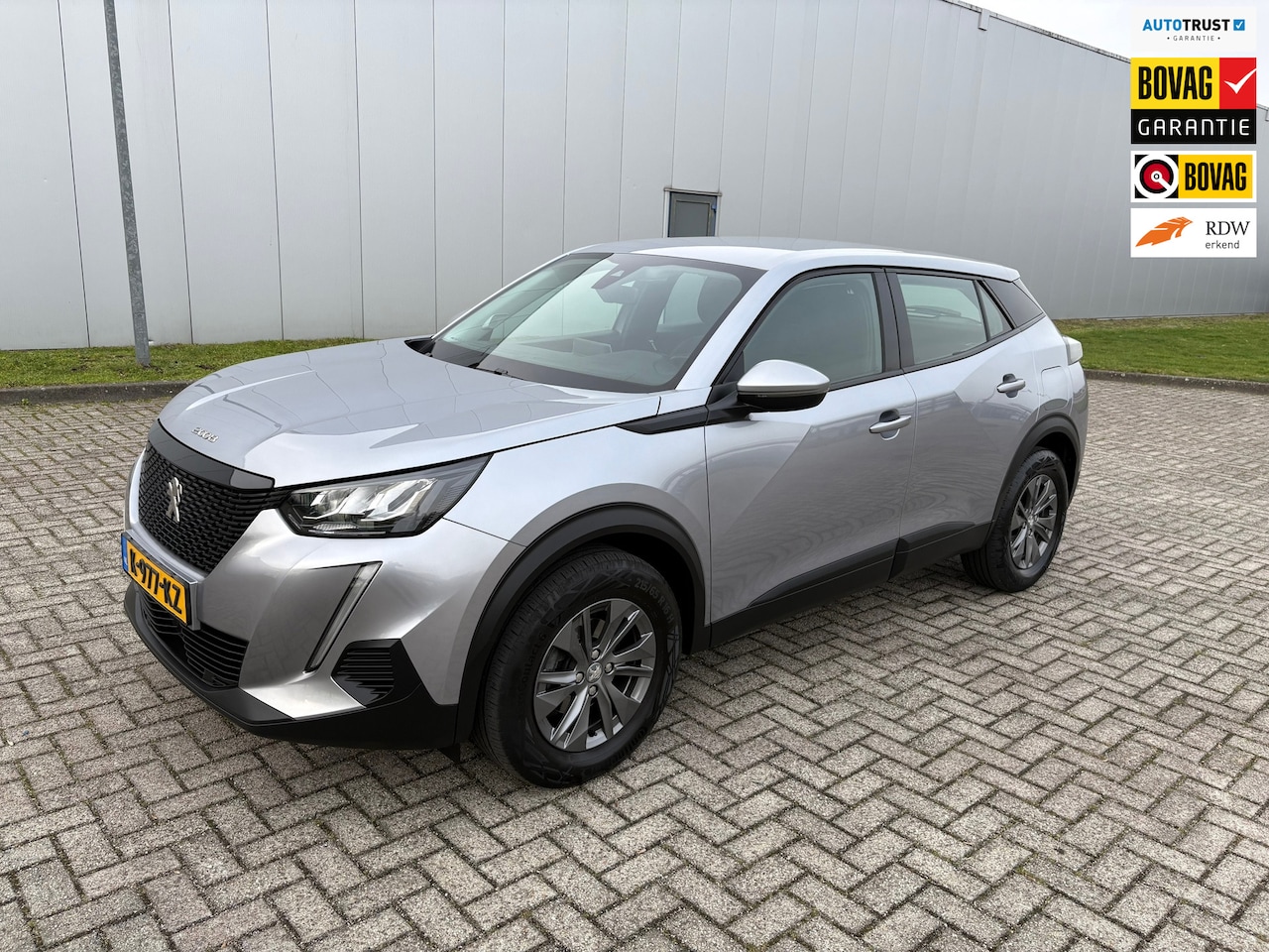 Peugeot 2008 - 1.2 PureTech Active 1.2 PureTech Active , Navigatie, Parkeersensoren - AutoWereld.nl