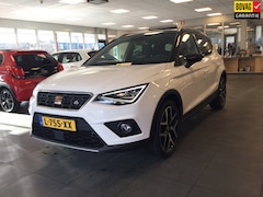 SEAT Arona - 1.0 TSI FR Limited Edition Trekhaak--Camera--PDC--Carplay