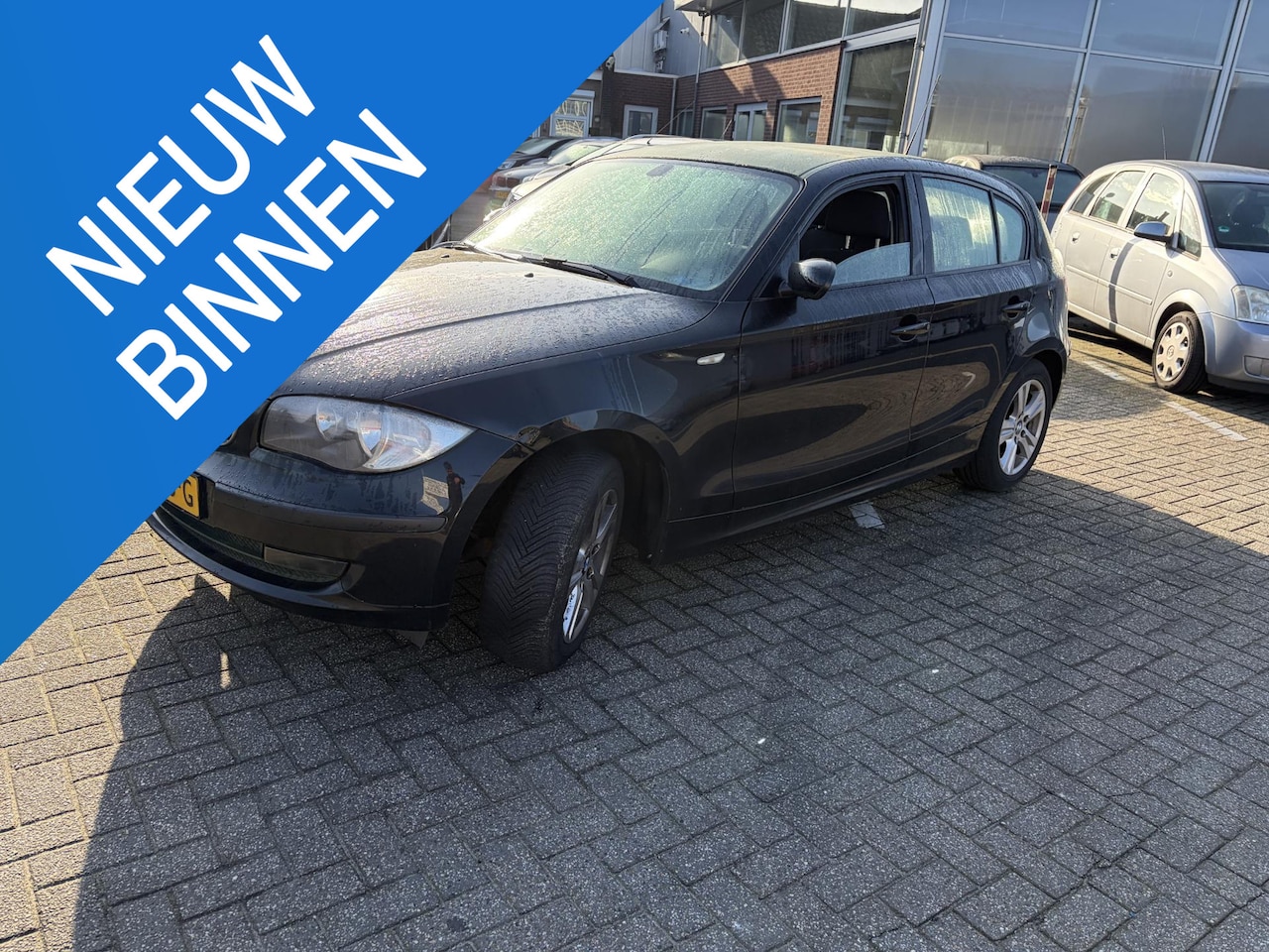 BMW 1-serie - 116i Business Line Style Lekt olie - AutoWereld.nl