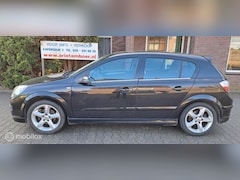 Opel Astra - 1.8 Edition sportieve beginners auto
