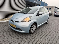 Toyota Aygo - 1.0-12V +