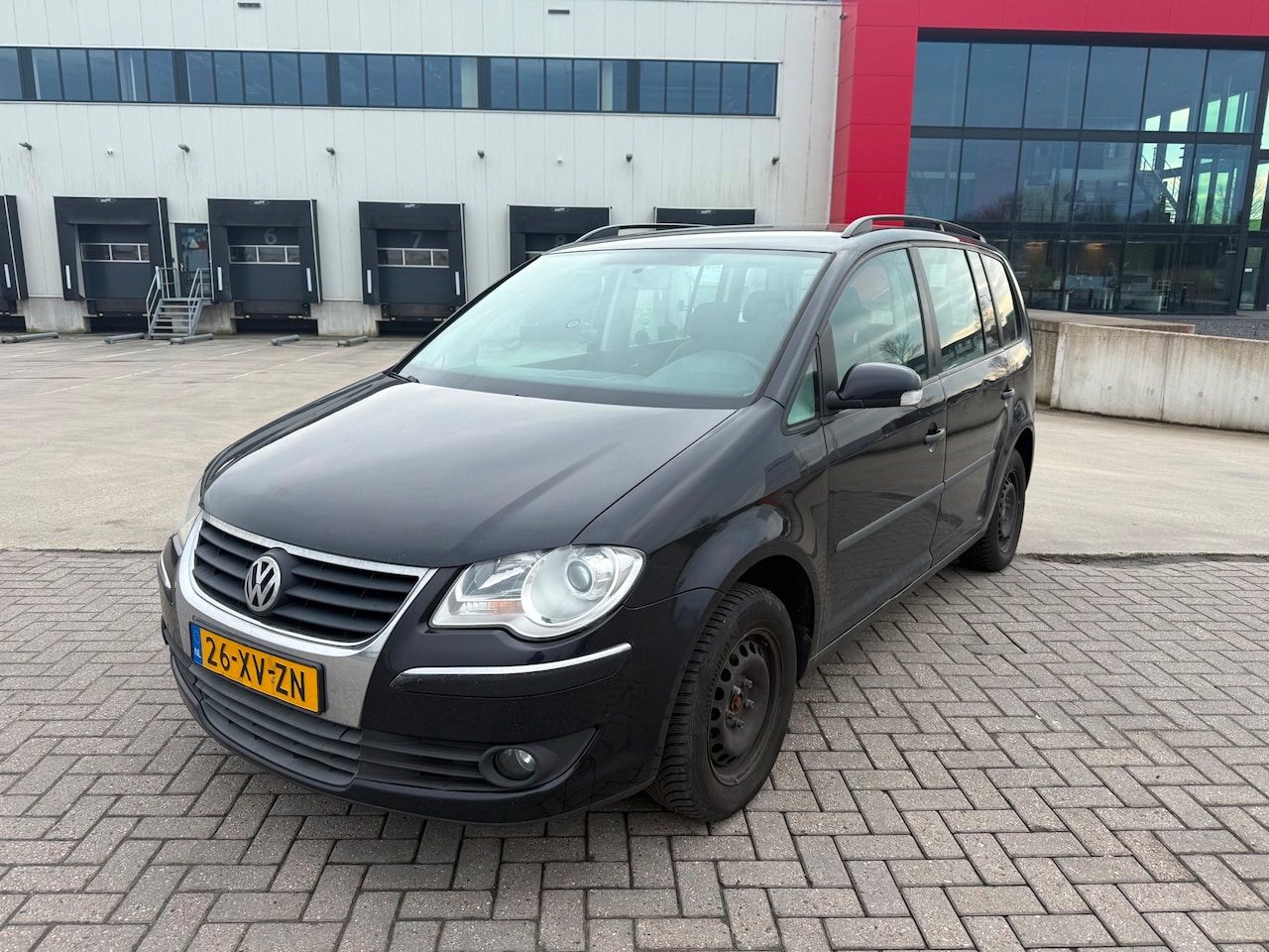 Volkswagen Touran - 1.6 Optive AIRCO 7PERSOONS ZWART 2007 - AutoWereld.nl