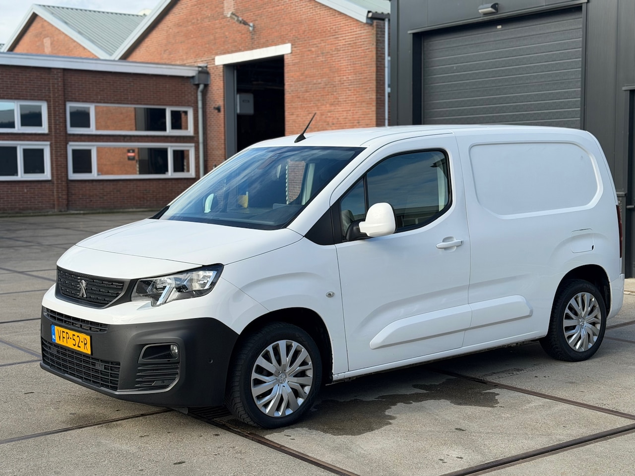 Peugeot Partner - 1.5 BlueHDI Premium Navi Camera Cruise NAP - AutoWereld.nl