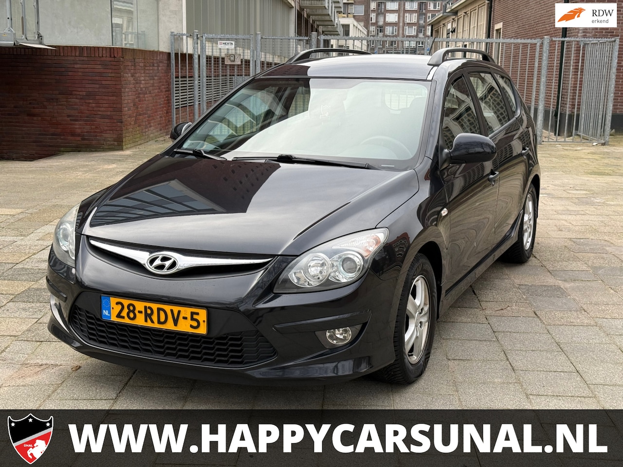 Hyundai i30 CW - 1.4i i-Drive Cool 1.4i i-Drive Cool, NIEUWE APK, AIRCO - AutoWereld.nl