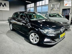 Volkswagen Polo - ACHTERUITRIJCAMERA - NAVI - CARPLAY - CAR-PPAS - GOED ONDERHOUDEN