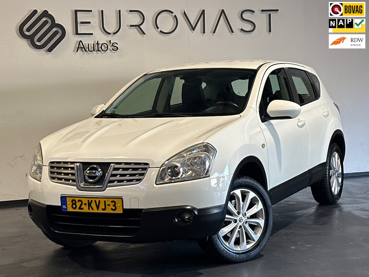 Nissan Qashqai - 1.6 Acenta Navi Airco Camera Cruise Trekhaak Nieuwe Apk - AutoWereld.nl