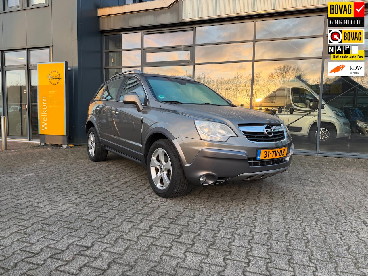 Opel Antara - 2.0 CDTi Cosmo Navigatie achteruit rij camera Aantoonbaar 30duizend kilometer minder gelop - AutoWereld.nl