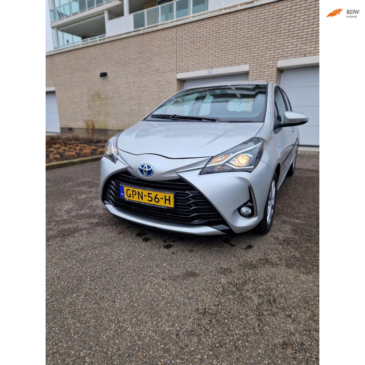 Toyota Yaris - 1.5 Hybrid Aspiration Camera Airco 1Eigenaar Volopties - AutoWereld.nl