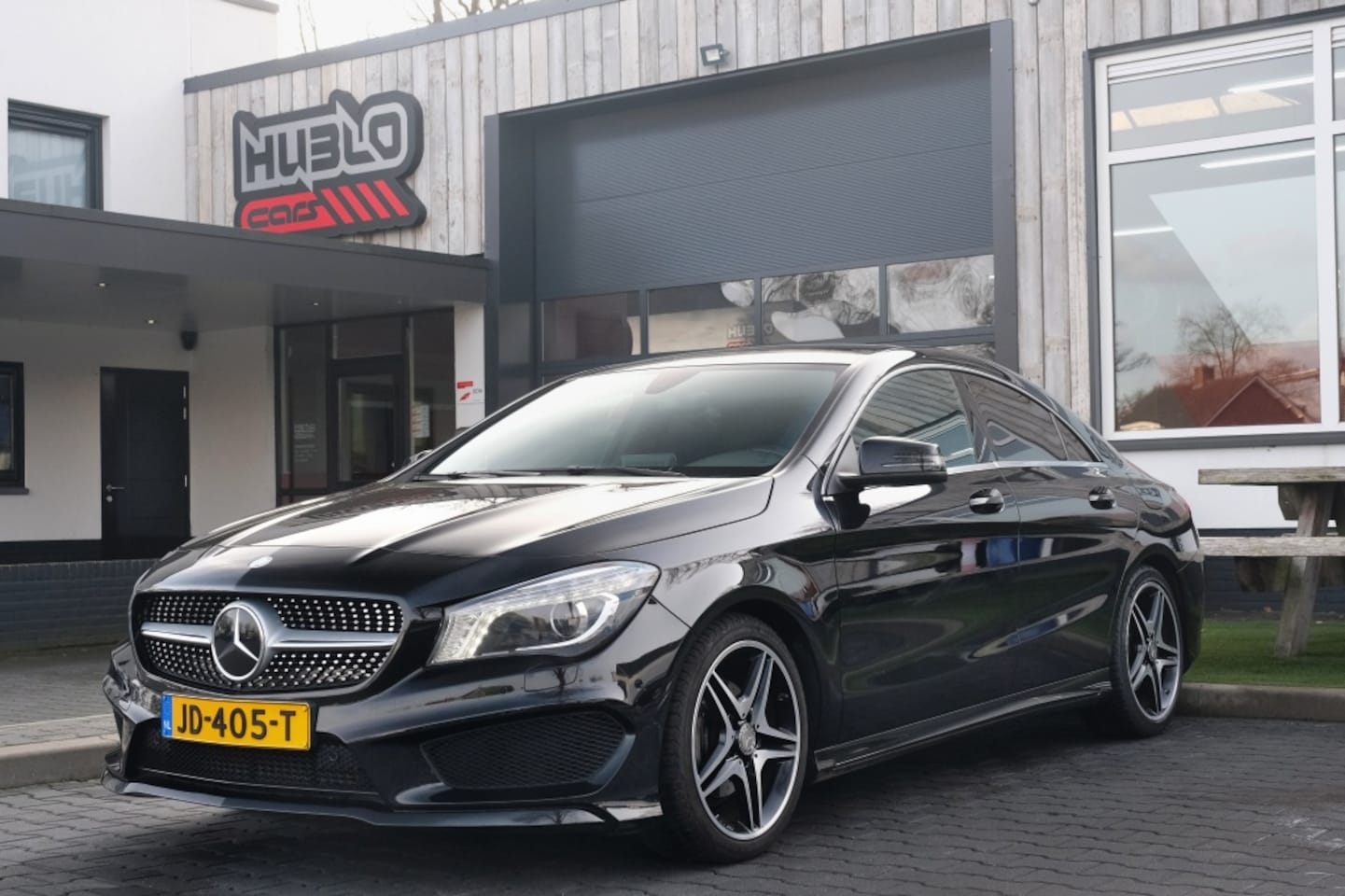 Mercedes-Benz CLA-Klasse - 200 AMG Line 200 AMG Line, Pano, HK Muziek, Camera, Origineel NL! - AutoWereld.nl