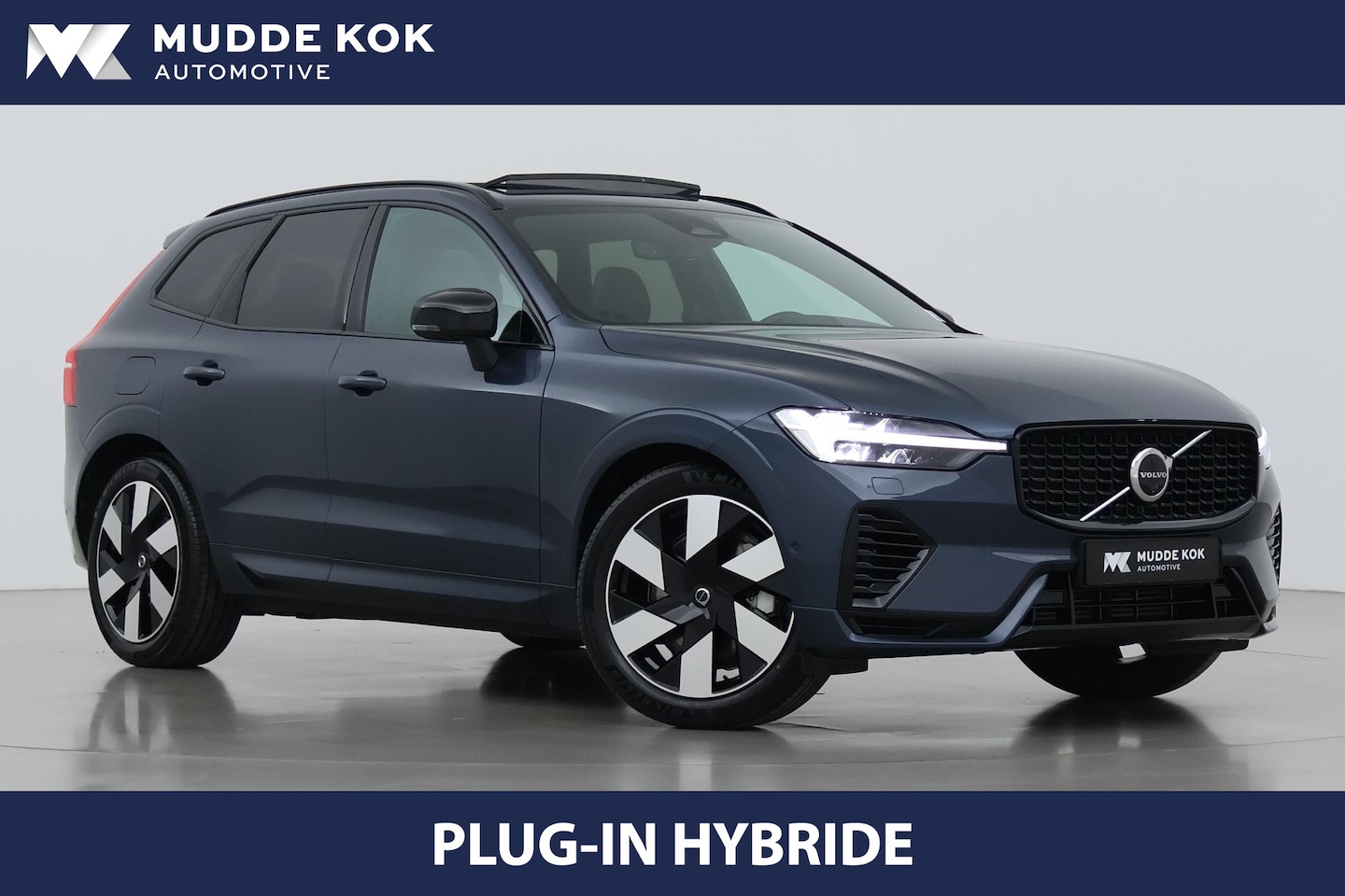 Volvo XC60 - T8 Plug-in hybrid Plus Dark | Luchtvering | Trekhaak | Panoramadak | ACC | harman/kardon | - AutoWereld.nl