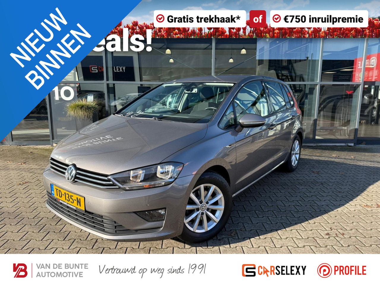 Volkswagen Golf Sportsvan - 1.4 TSI Highline *Trekhaak & Navigatie* - AutoWereld.nl