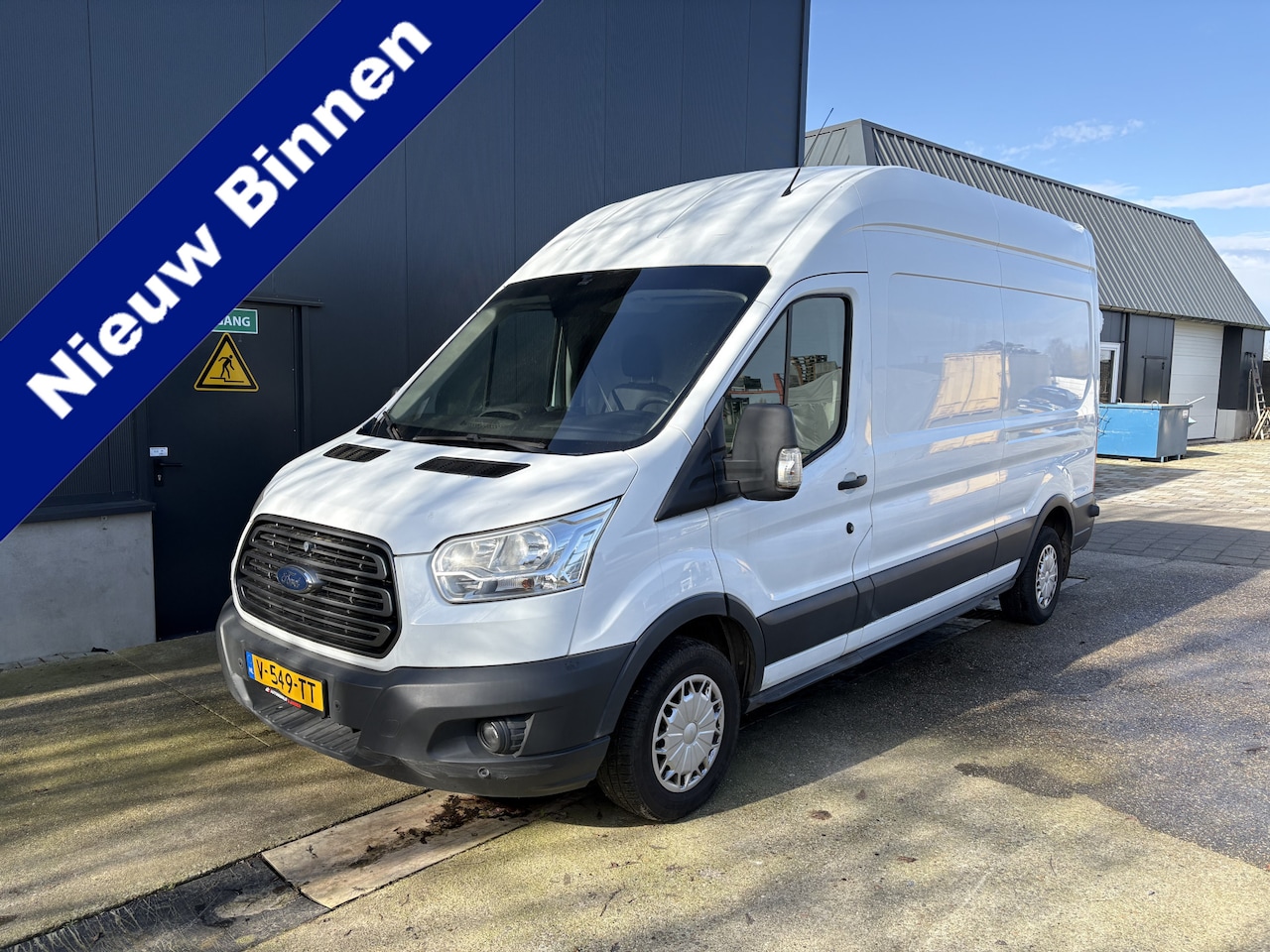 Ford Transit - 310 2.2 TDCI L3H2 Ambiente 310 2.2 TDCI L3H2 Ambiente - AutoWereld.nl