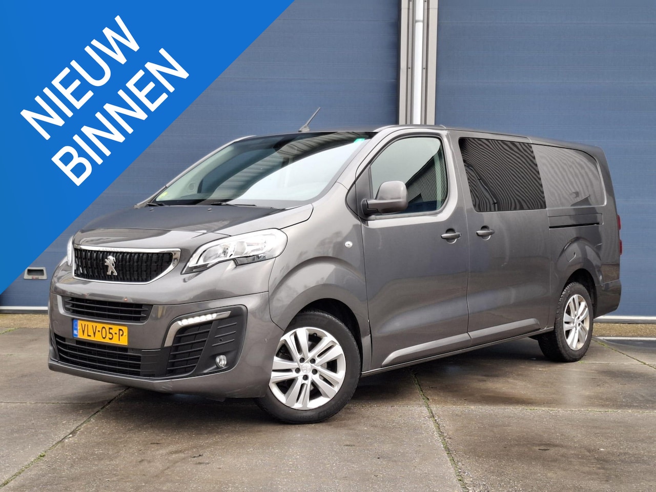 Peugeot Expert - 2.0 BlueHDI 180 Long Premium DC DUBBEL CABINE / NAVI / CRUISE CONTROLE / DUBBELE SCHUIFDEU - AutoWereld.nl