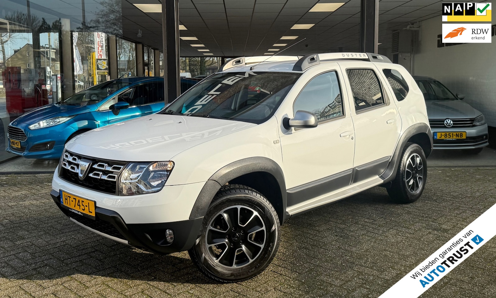 Dacia Duster - 1.2 TCe 4x2 1e EIG | AIRCO | NAVI | CRUISE | LMV | NAP - AutoWereld.nl