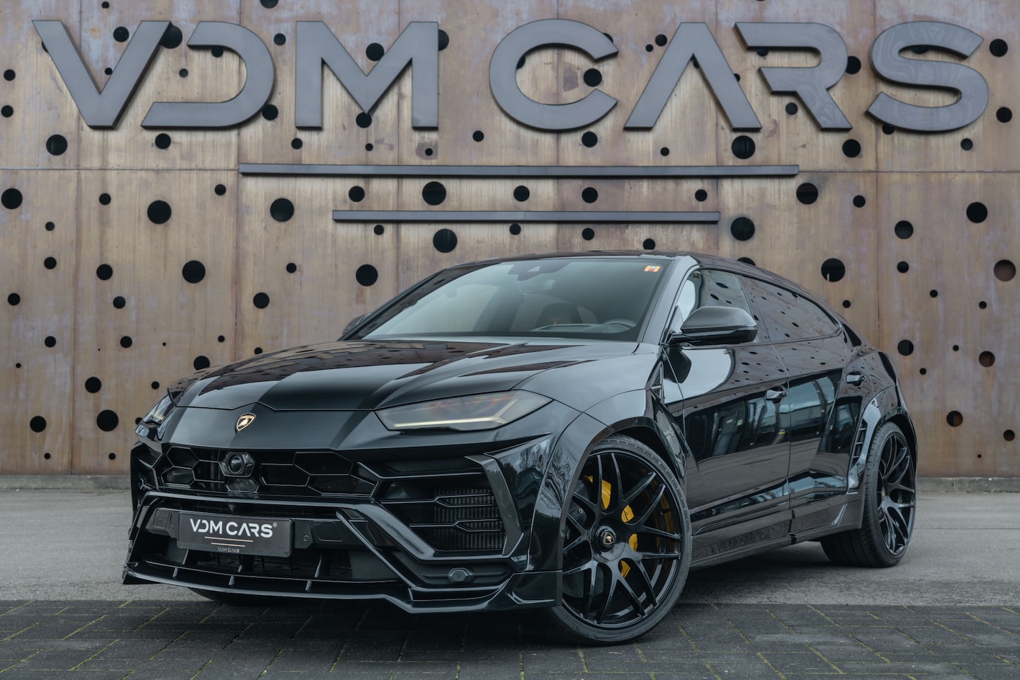 Lamborghini Urus - 4.0 V8 | Novitec Esteso | Widebody | Carbon | 360 | ACC | Panorama | ADAS | - AutoWereld.nl