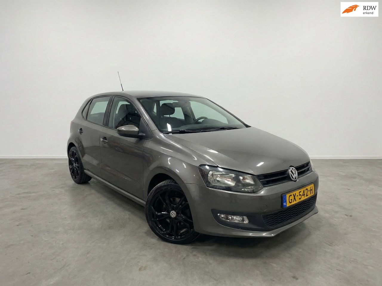 Volkswagen Polo - 1.4-16V Trendline|Distr. Vervangen|CarPlay|Airco|Cruise|Sportief|INRUIL & LEASE MOGELIJK - AutoWereld.nl
