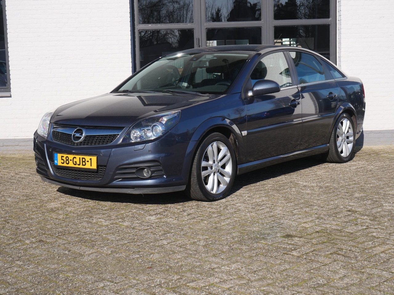 Opel Vectra GTS - 1.8-16V Executive 95.000km !!! Airco Xenon Pdc Half Leder - AutoWereld.nl