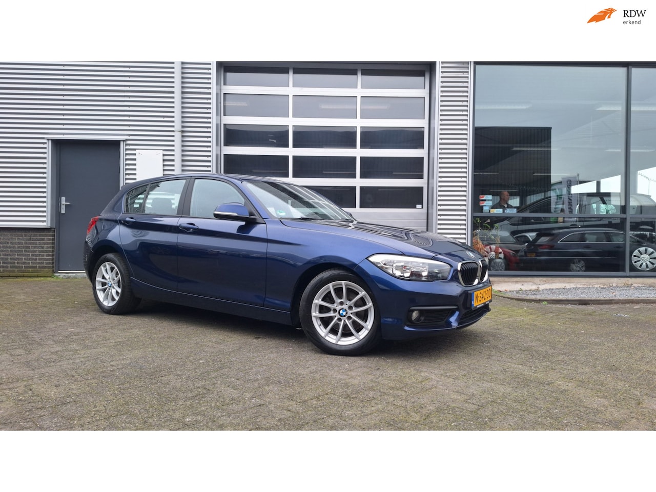 BMW 1-serie - 116i Essential/Cruise/Lm Velgen*Led* - AutoWereld.nl