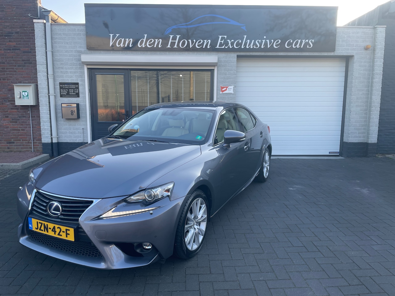 Lexus IS - 300h Business Line Pro - AutoWereld.nl