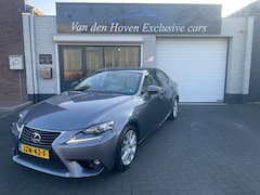 Lexus IS - 300h Business Line Pro