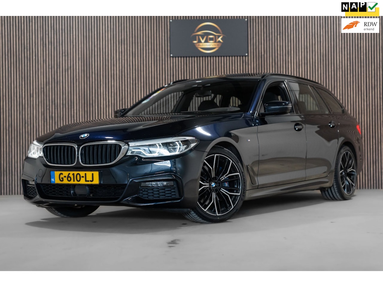 BMW 5-serie Touring - 530i M Sport PANO LEDER LED - AutoWereld.nl
