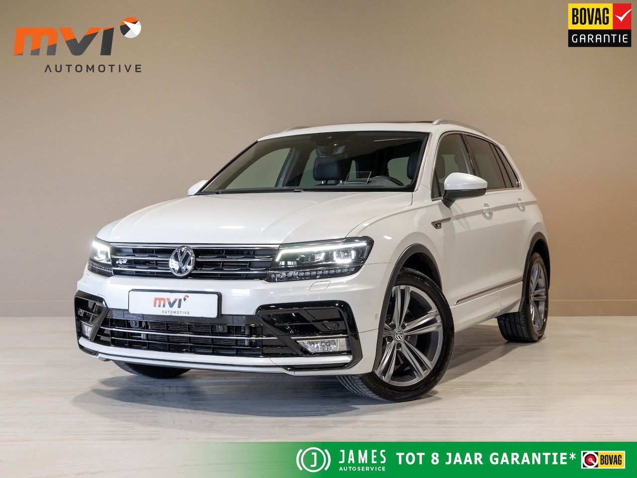Volkswagen Tiguan - 2.0 TSI 4Motion 2x R-Line / 220pk / Panorama dak / Leder / Head-Up display / Achteruitrij - AutoWereld.nl
