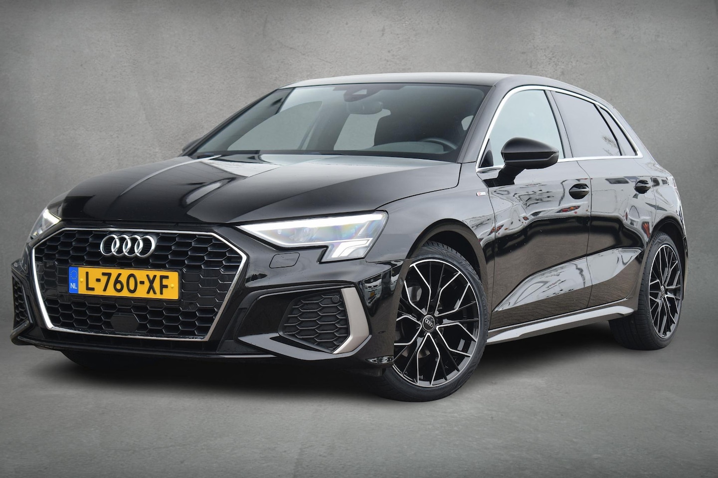 Audi A3 Sportback - 35 TFSI S edition | 2x S-Line | Half Leer | Stoelverwarming | Apple CarPlay - AutoWereld.nl