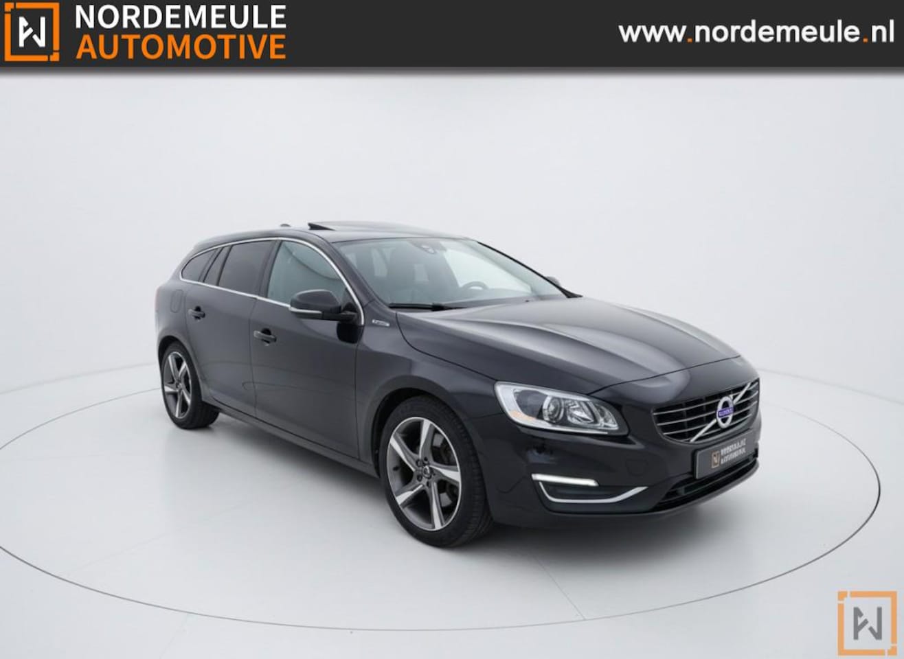 Volvo V60 - 2.4 D6 AWD Plug-In Hybrid Summum 2.4 D6 AWD Plug in Hybrid Summum, Xenon, Pano - AutoWereld.nl