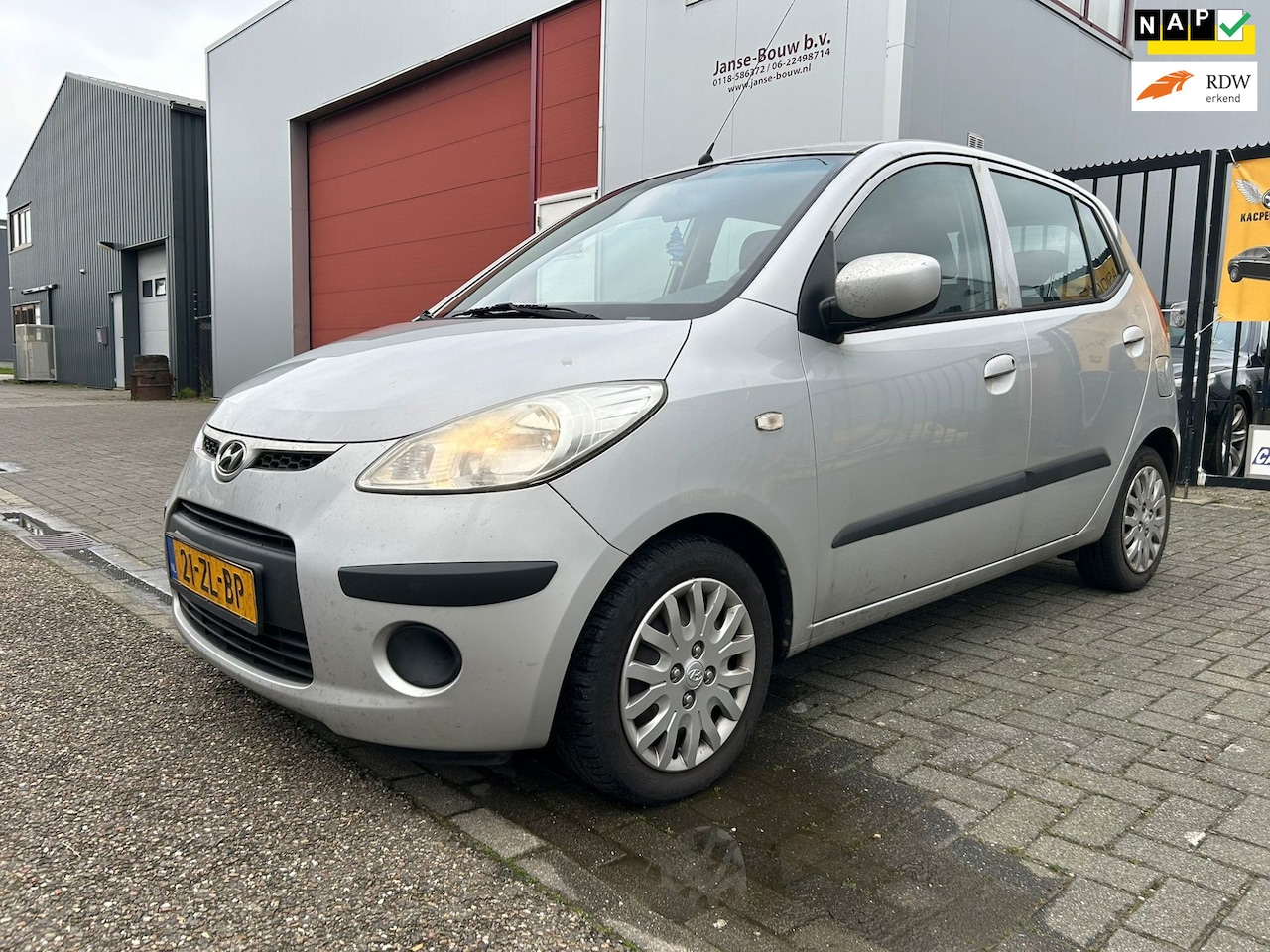 Hyundai i10 - 1.1 Dynamic Cool €999 VASTE PRIJS! - AutoWereld.nl